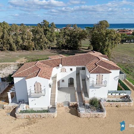 Villetta Con Piscina Budoni Affitti Spiaggia 700 Mt Eksteriør billede