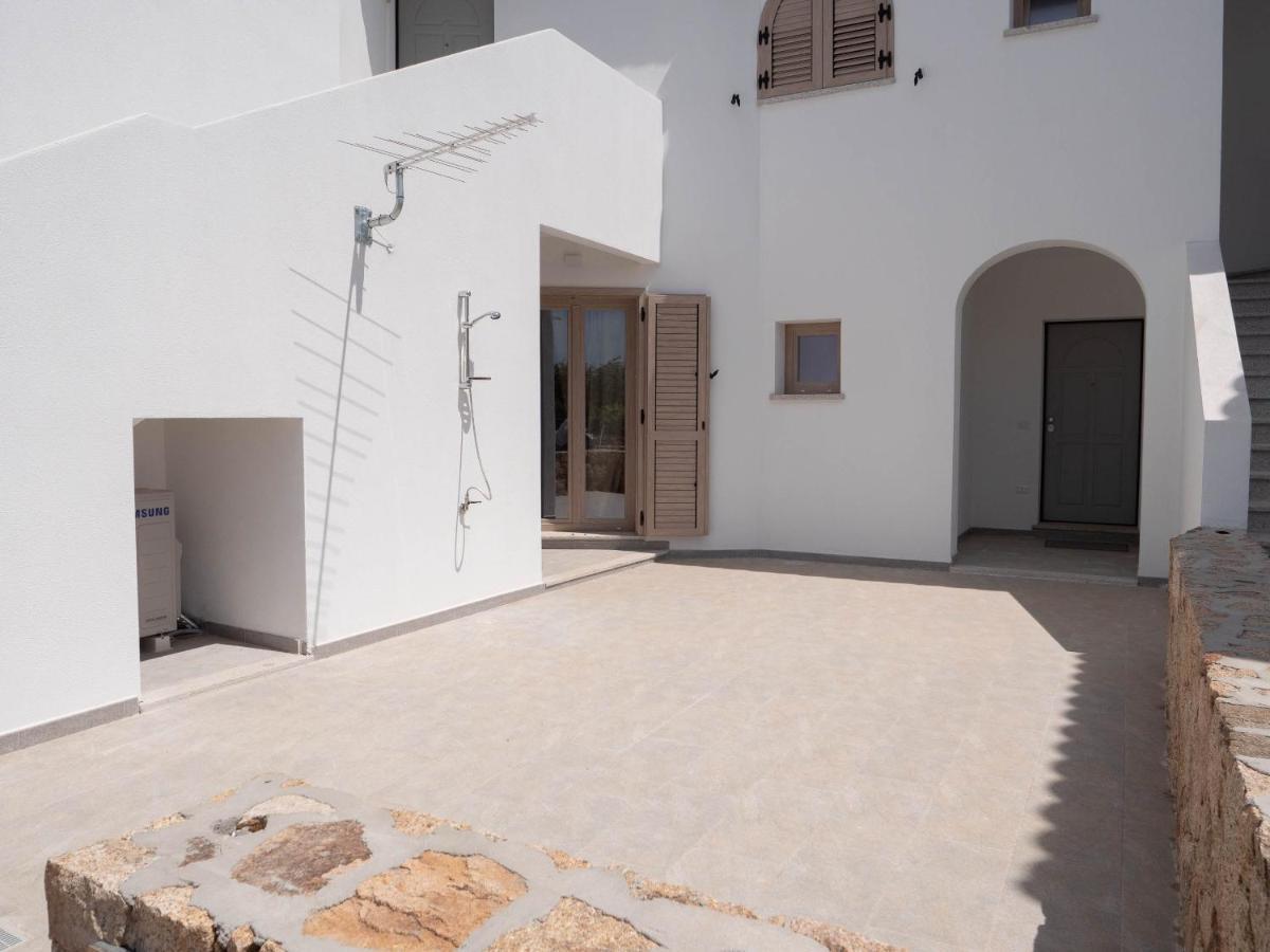 Villetta Con Piscina Budoni Affitti Spiaggia 700 Mt Eksteriør billede